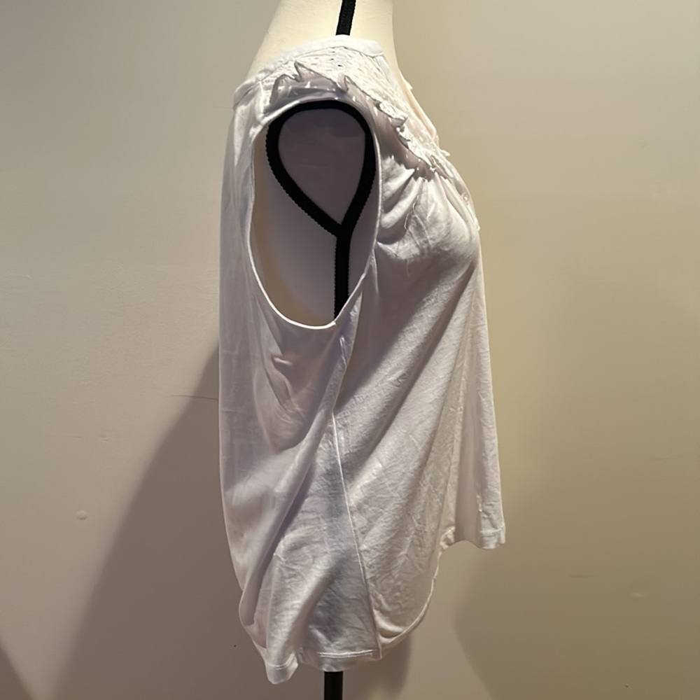 Chelsea & Theodore Button Up Blouse - Picture 6 of 7